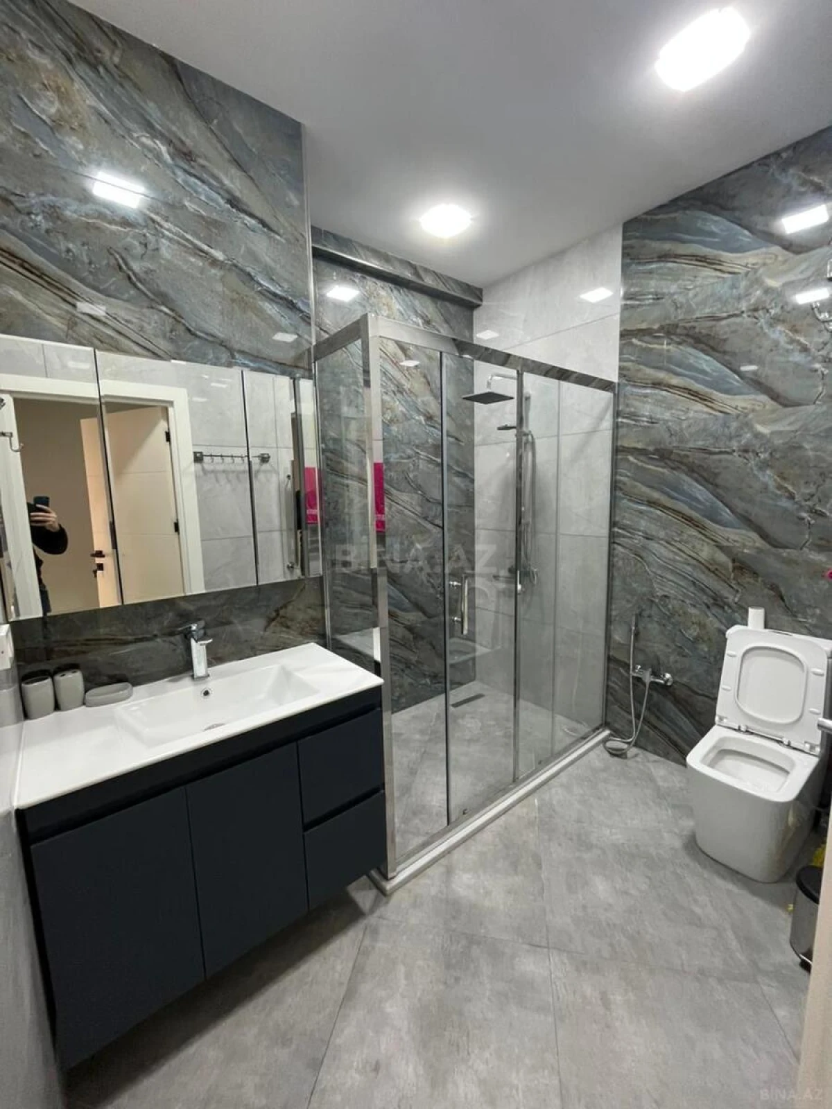 Kirayə verilir 2 otaqlı mənzil 60 m²