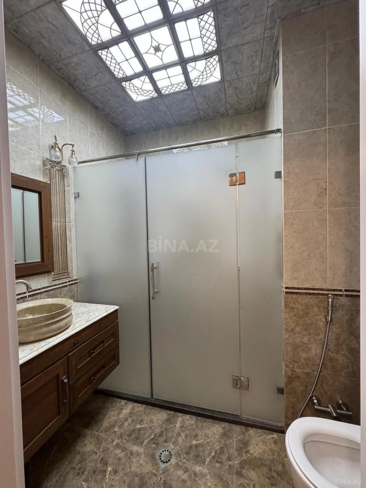 Satılır 2 otaqlı mənzil 91 m²