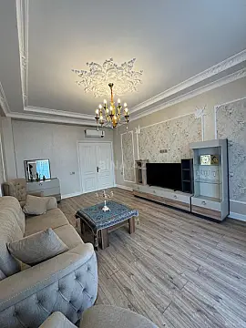 Satılır 2 otaqlı mənzil 91 m²