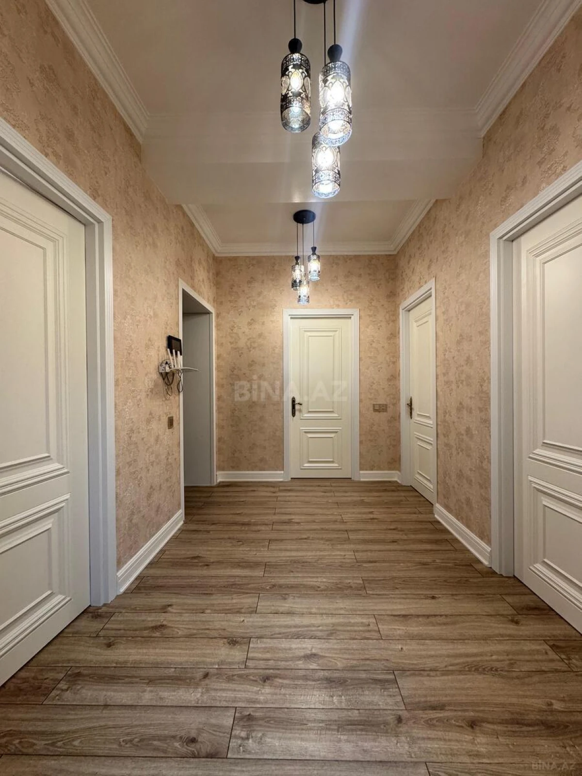 Satılır 2 otaqlı mənzil 91 m²