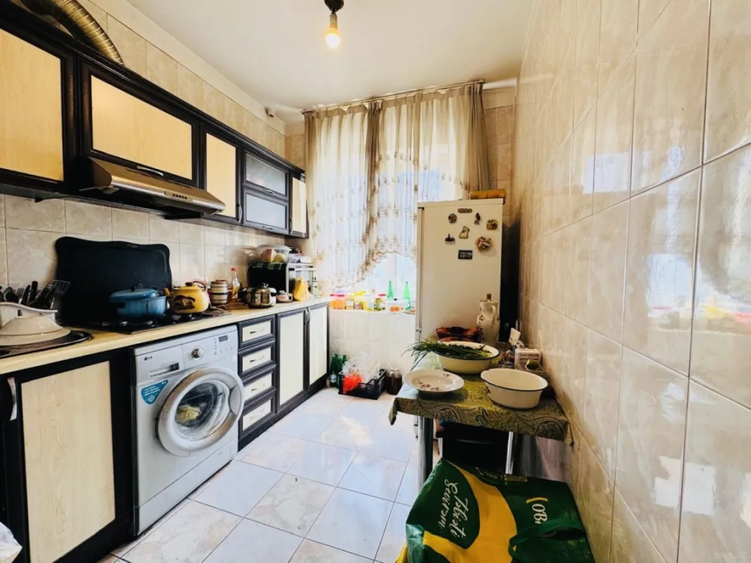 Satılır 4 otaqlı mənzil 92 m²