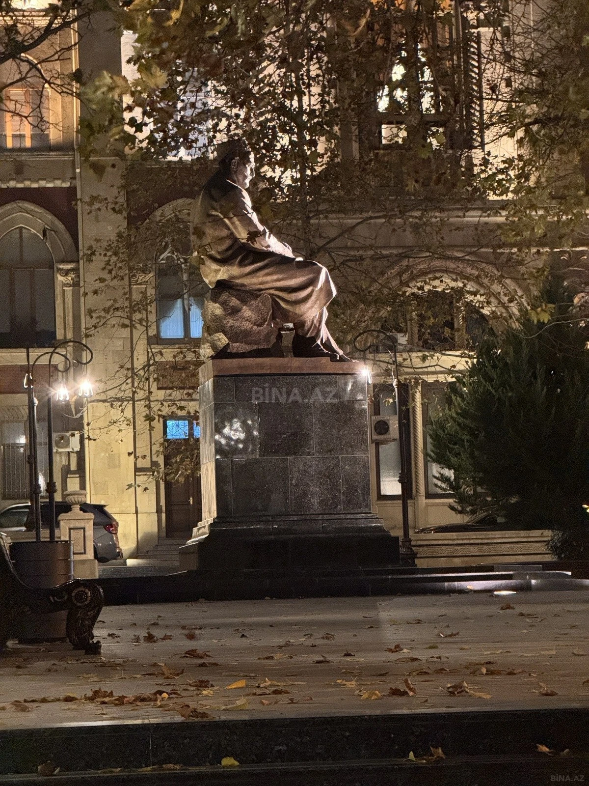 Satılır 4 otaqlı mənzil 92 m²