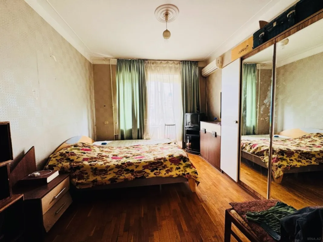Satılır 4 otaqlı mənzil 92 m²