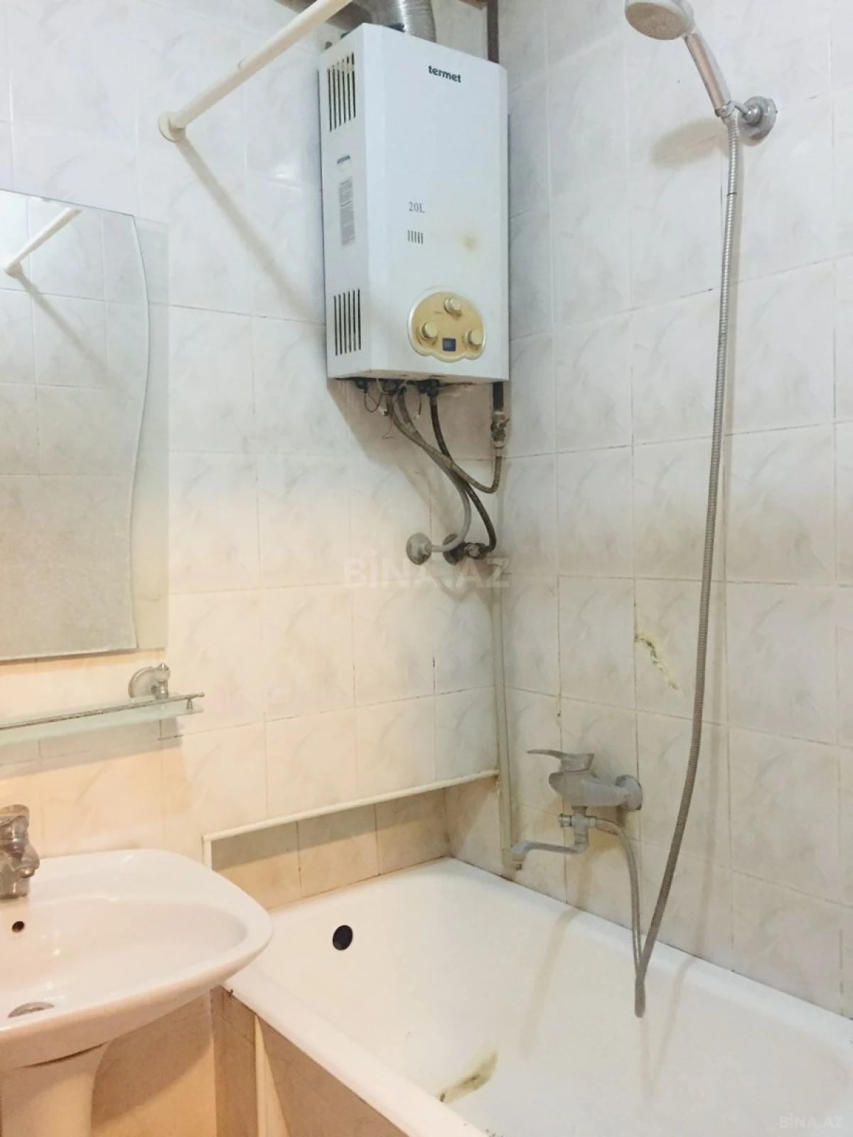 Satılır 4 otaqlı mənzil 92 m²