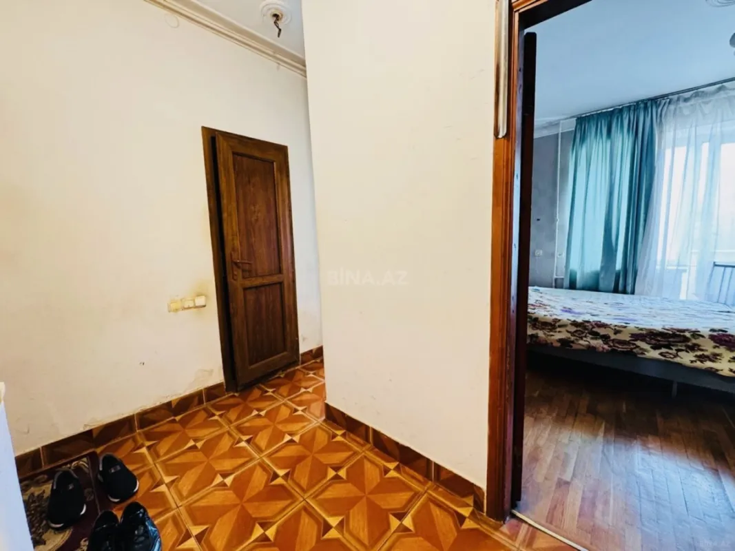 Satılır 4 otaqlı mənzil 92 m²