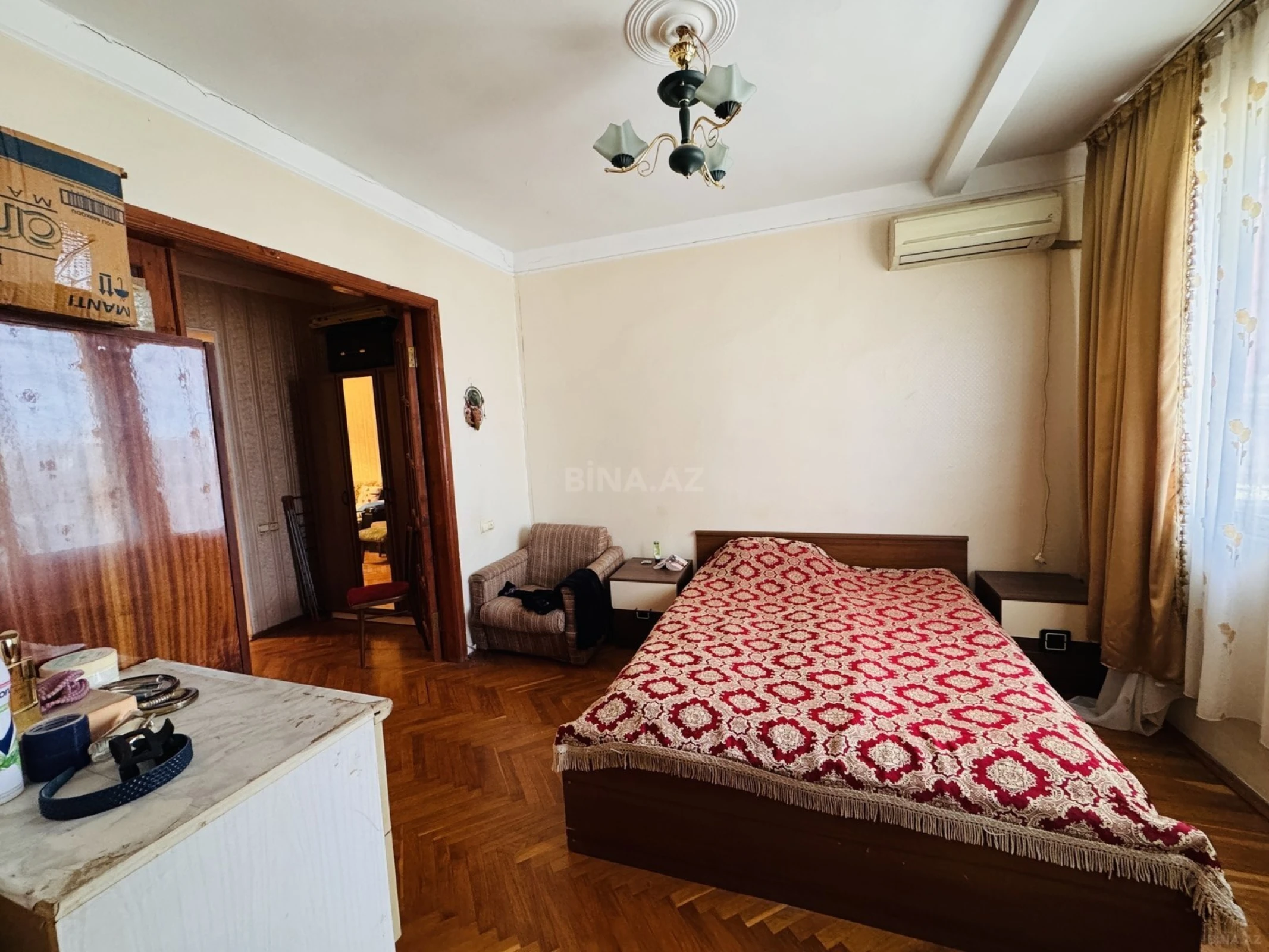 Satılır 4 otaqlı mənzil 92 m²