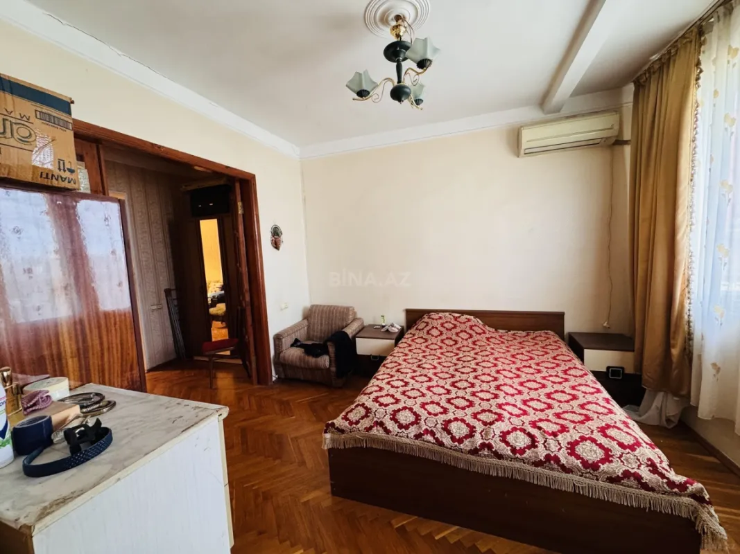 Satılır 4 otaqlı mənzil 92 m²