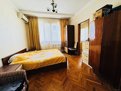 Satılır 4 otaqlı mənzil 92 m²