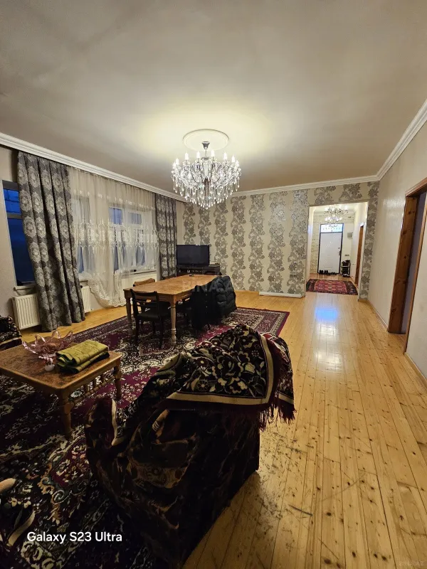 Satılır 4 otaqlı həyət evi 140 m²