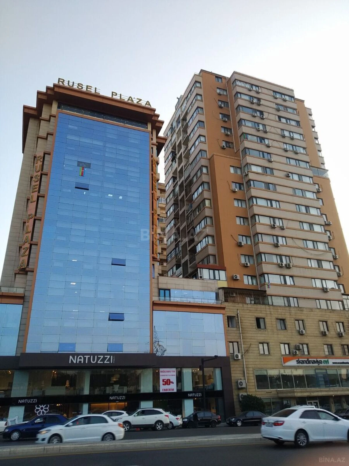 Satılır 3 otaqlı mənzil 145 m²