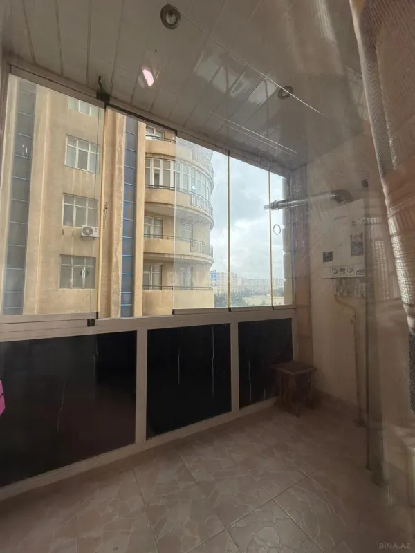 Satılır 3 otaqlı mənzil 145 m²