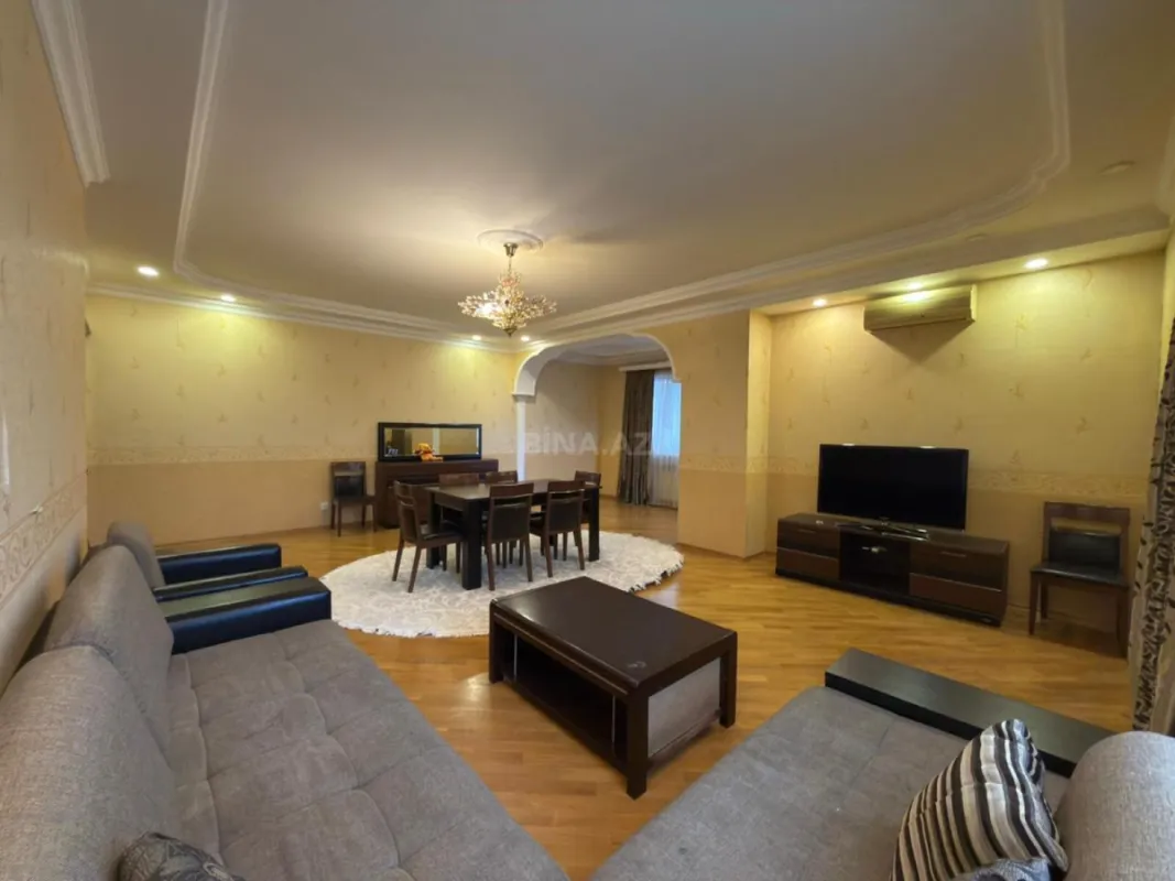 Satılır 3 otaqlı mənzil 145 m²