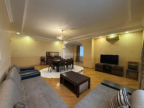 Satılır 3 otaqlı mənzil 145 m²