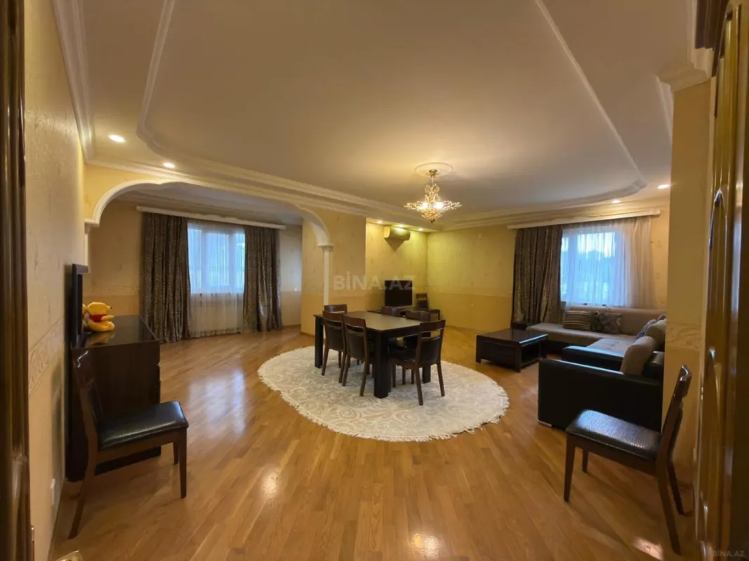 Satılır 3 otaqlı mənzil 145 m²
