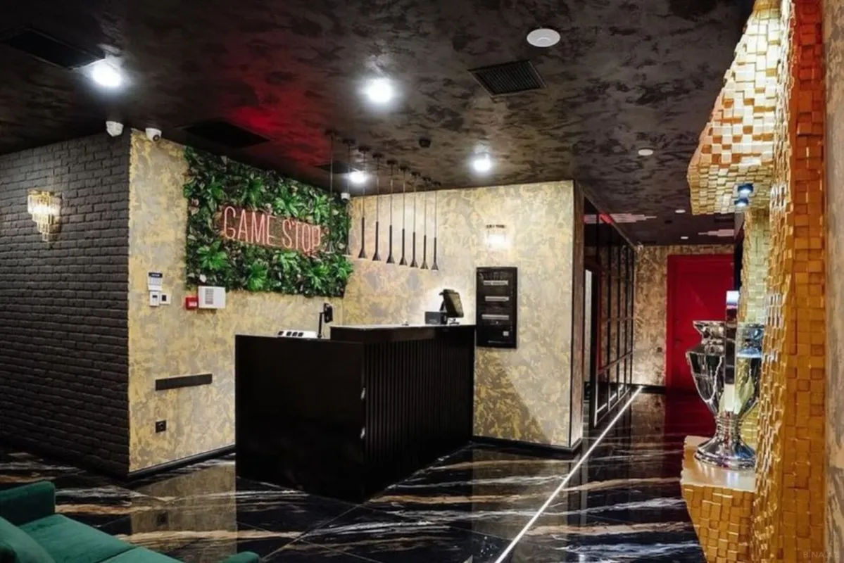 Satılır obyekt 250 m²