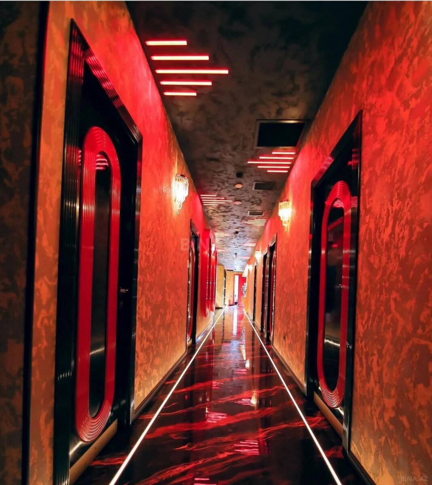 Satılır obyekt 250 m²