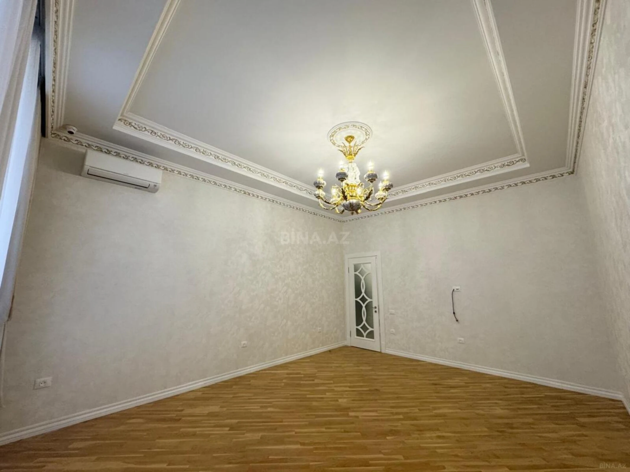 Satılır 2 otaqlı mənzil 64 m²