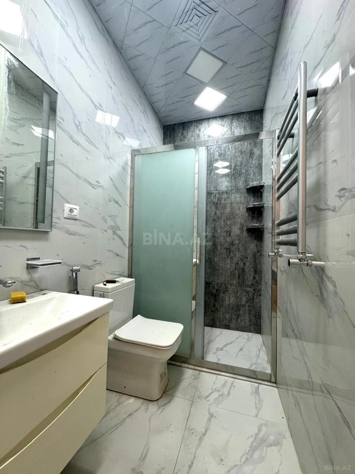 Satılır 2 otaqlı mənzil 64 m²