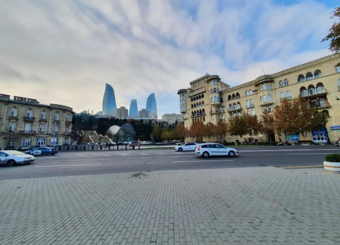 Satılır 2 otaqlı mənzil 64 m²