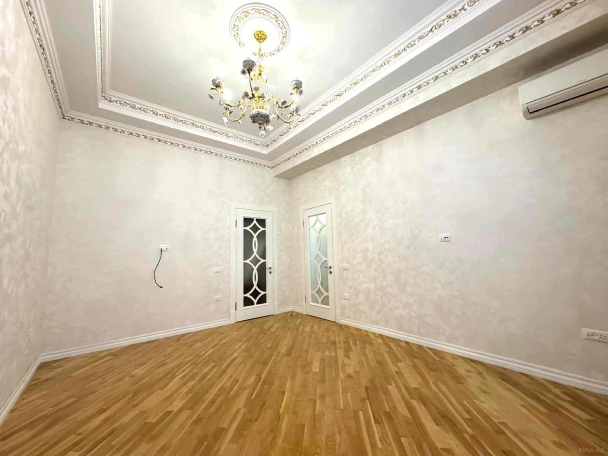 Satılır 2 otaqlı mənzil 64 m²