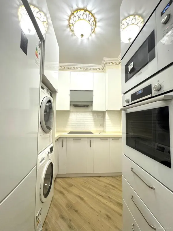 Satılır 2 otaqlı mənzil 64 m²