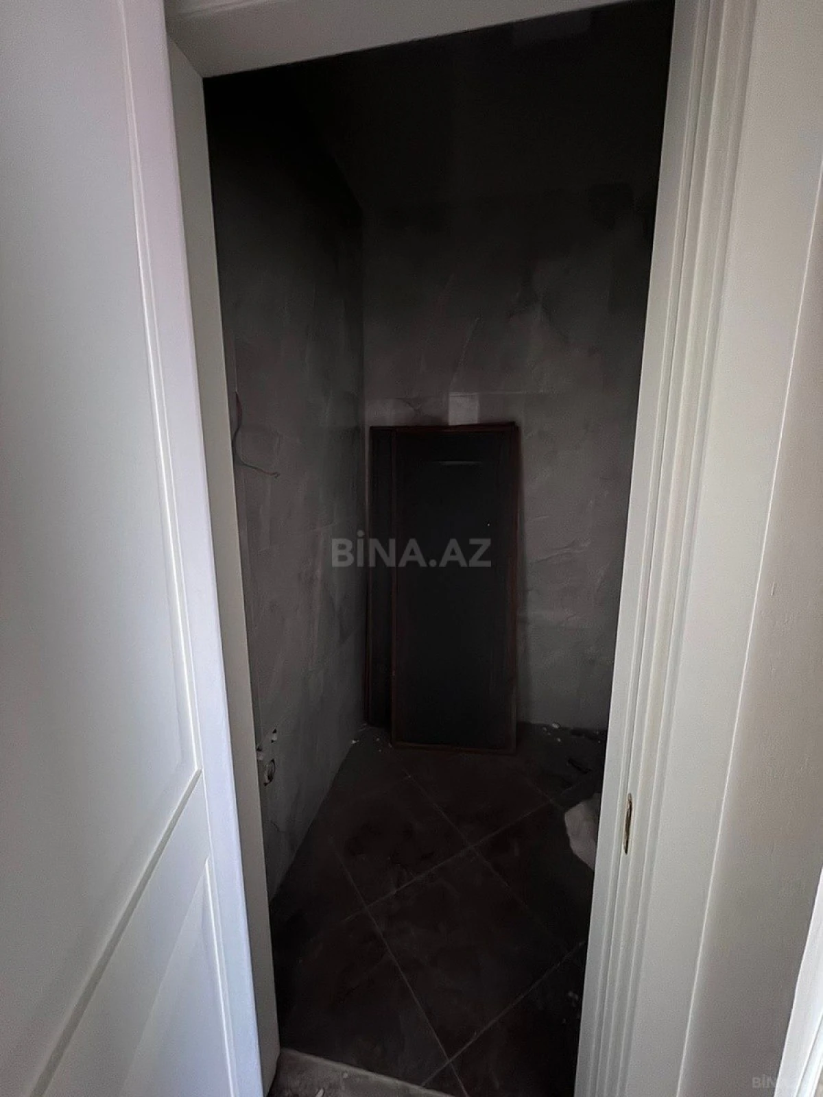 Satılır 3 otaqlı mənzil 125 m²