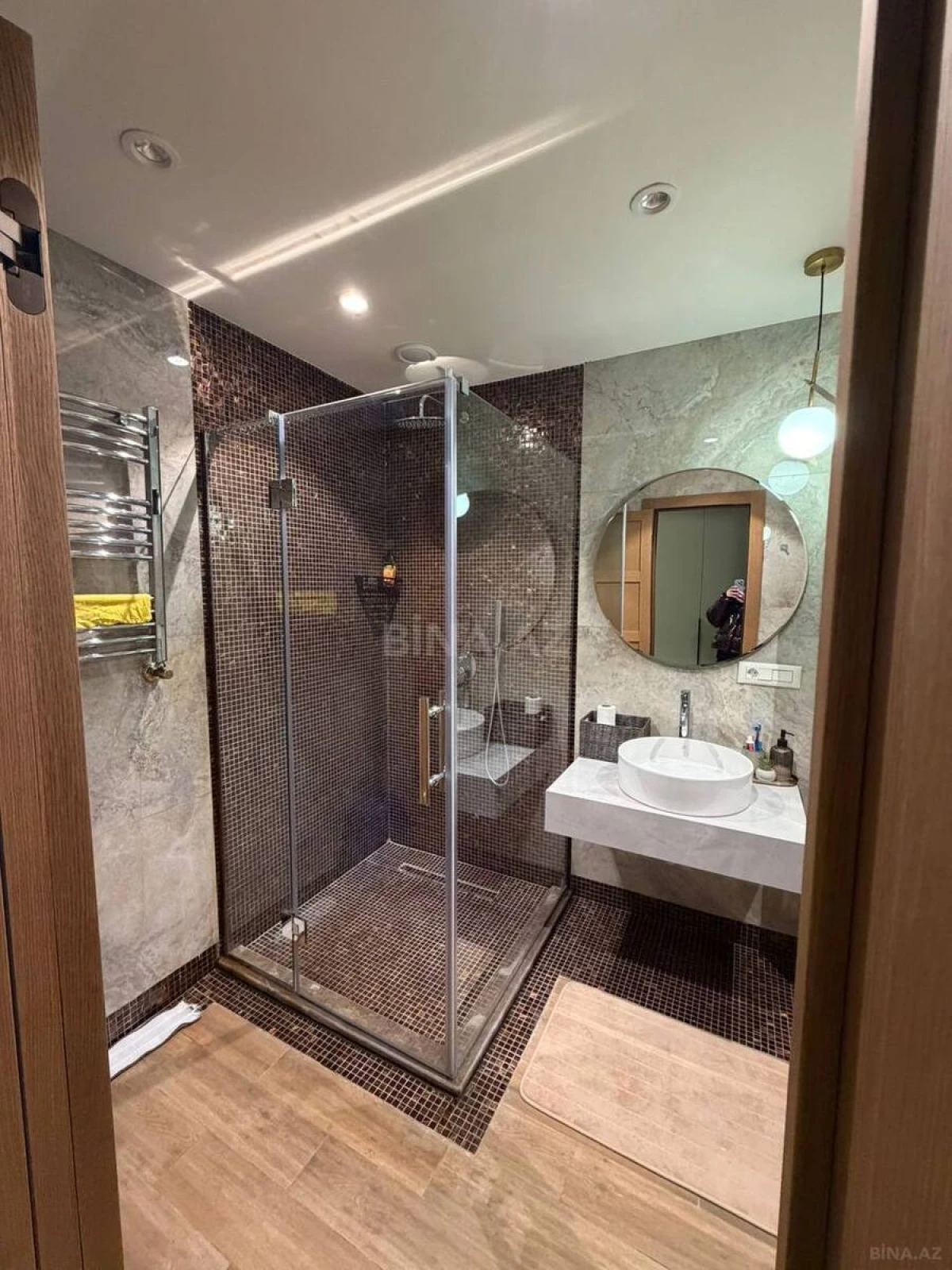 Kirayə verilir 2 otaqlı mənzil 90 m²