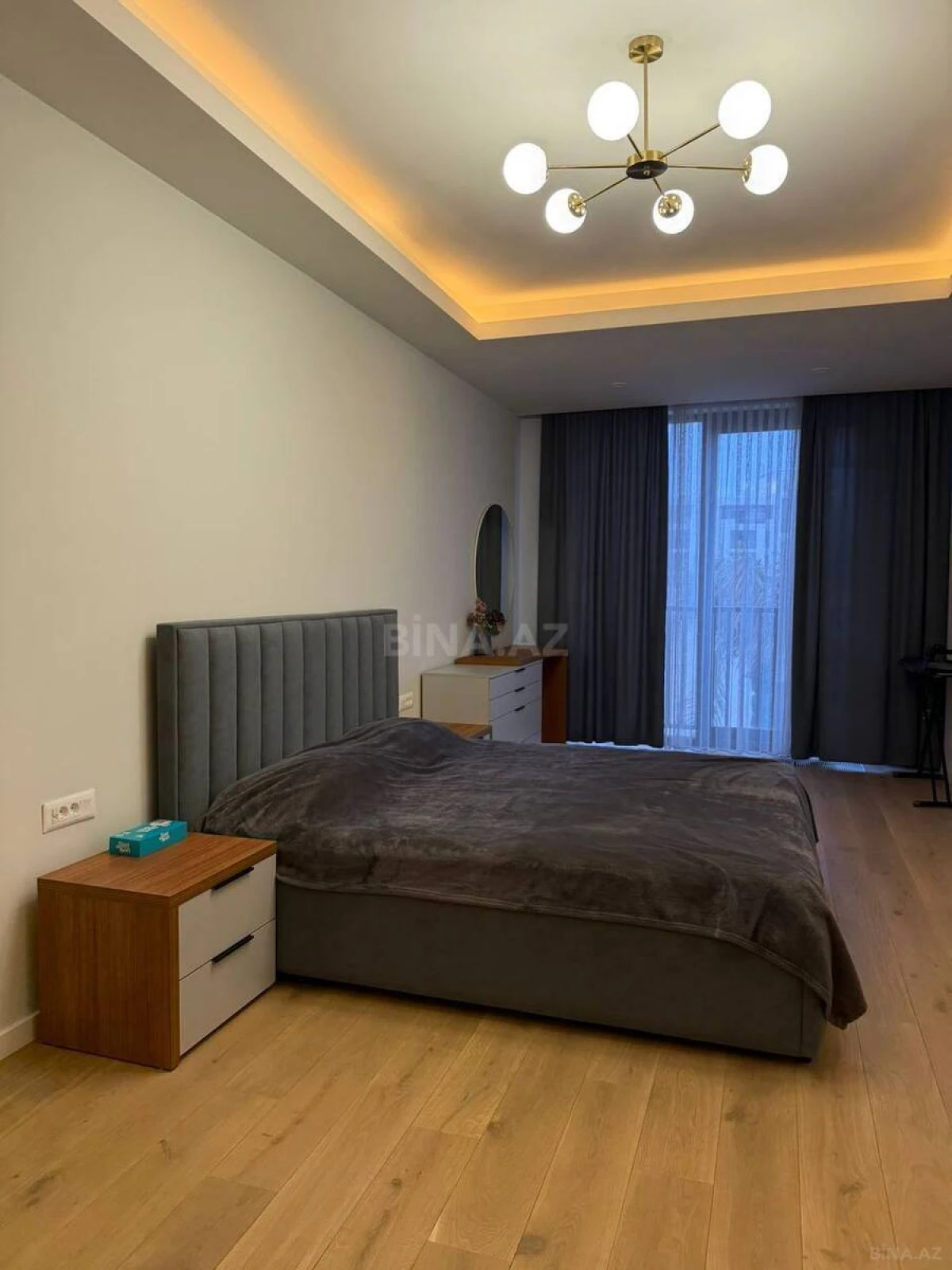 Kirayə verilir 2 otaqlı mənzil 90 m²