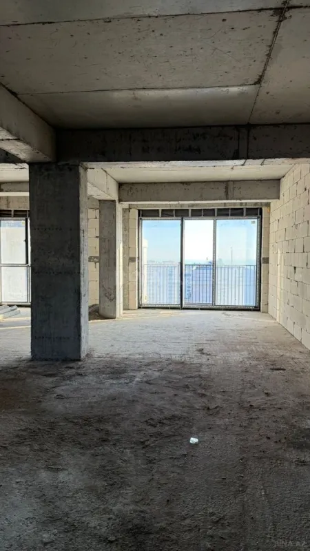 Satılır 3 otaqlı mənzil 124 m²