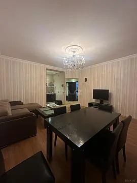 Kirayə verilir 2 otaqlı mənzil 70 m²