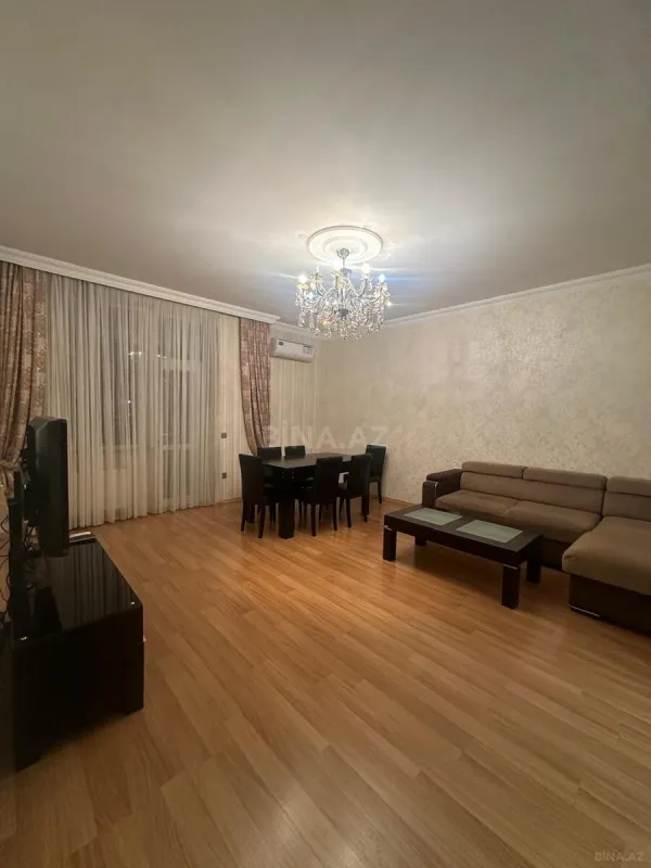 Kirayə verilir 2 otaqlı mənzil 70 m²