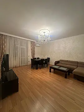Kirayə verilir 2 otaqlı mənzil 70 m²