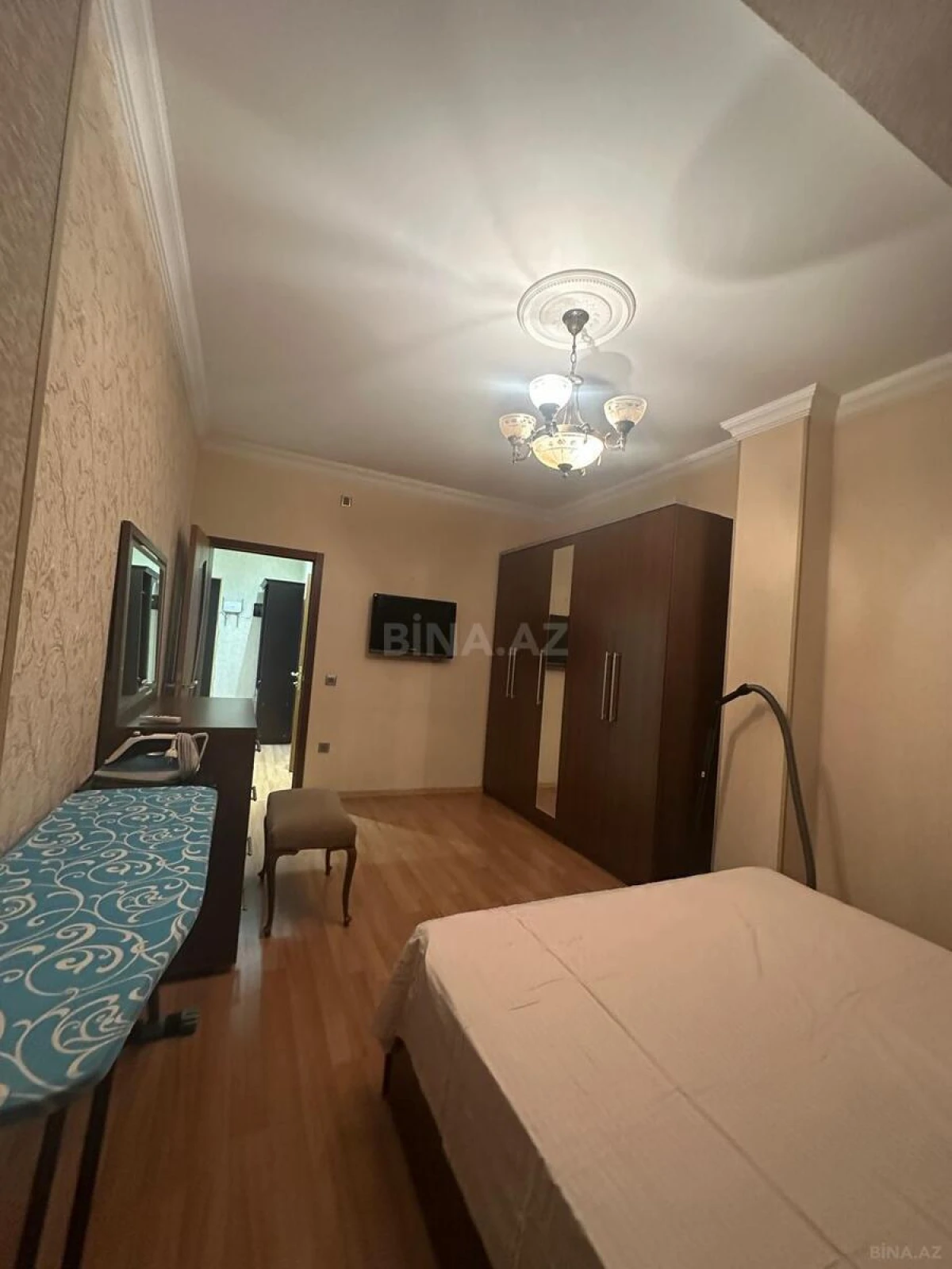 Kirayə verilir 2 otaqlı mənzil 70 m²