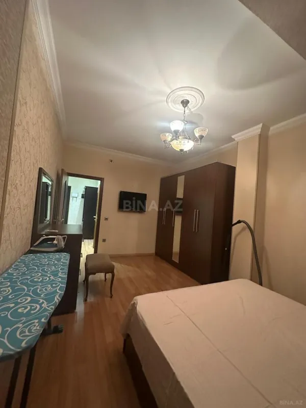 Kirayə verilir 2 otaqlı mənzil 70 m²