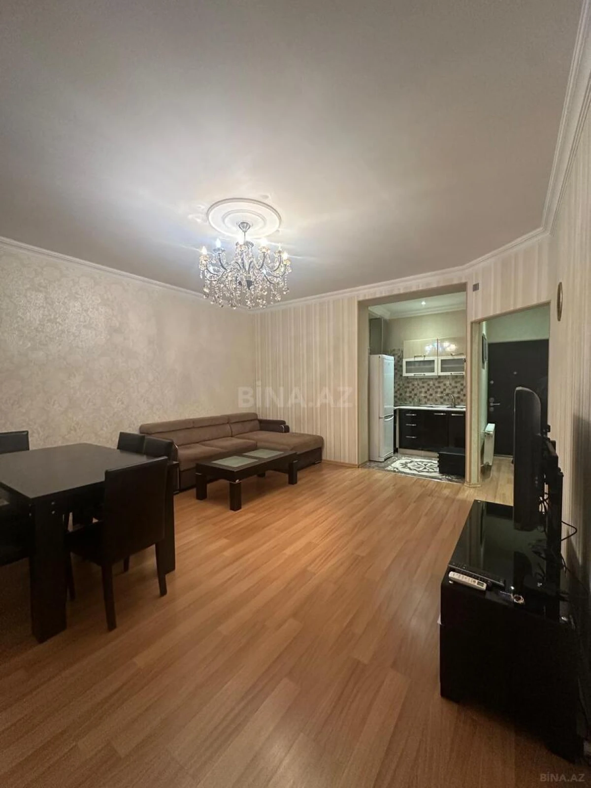 Kirayə verilir 2 otaqlı mənzil 70 m²