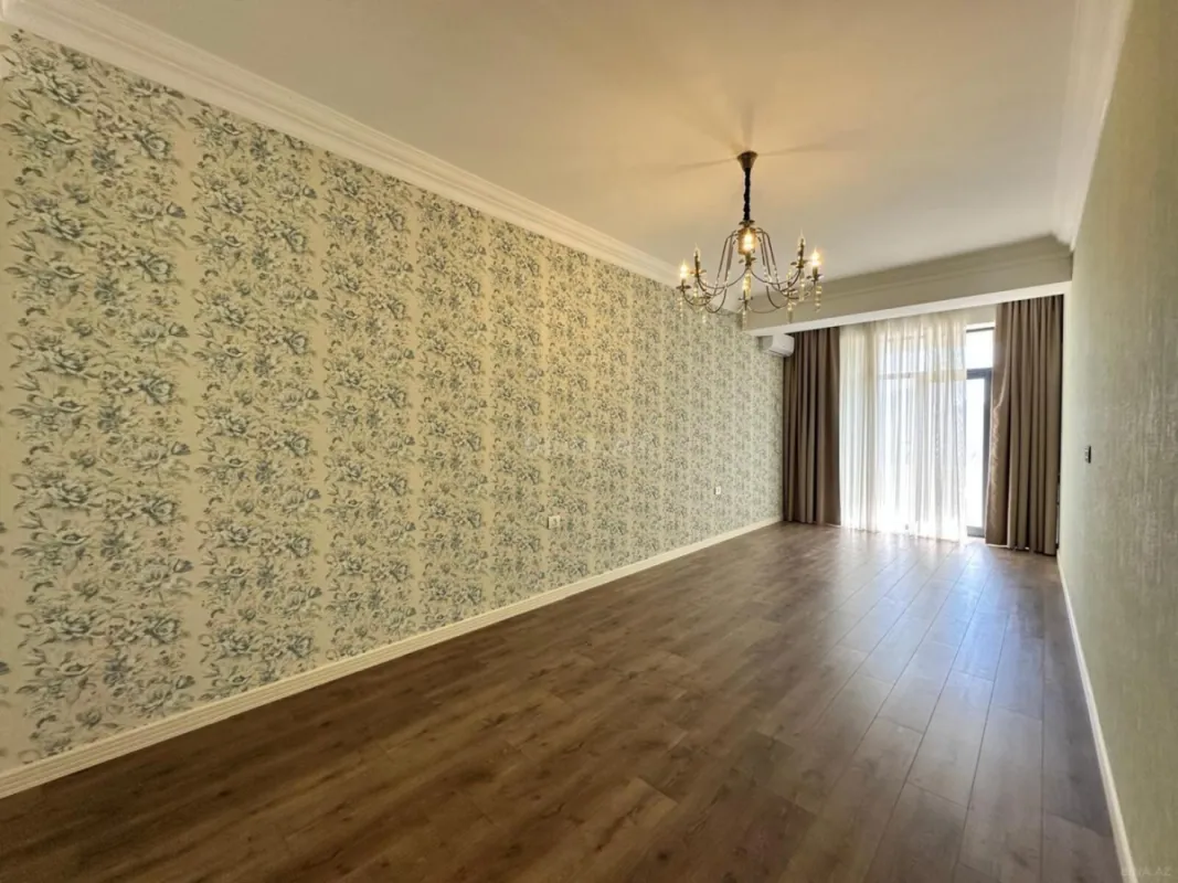 Satılır 3 otaqlı mənzil 171 m²