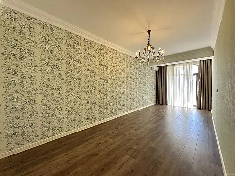 Satılır 3 otaqlı mənzil 171 m²