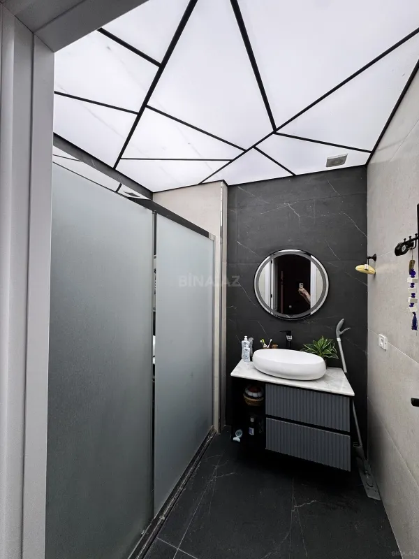 Satılır 3 otaqlı mənzil 130 m²