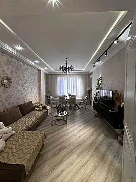 Satılır 3 otaqlı mənzil 130 m²