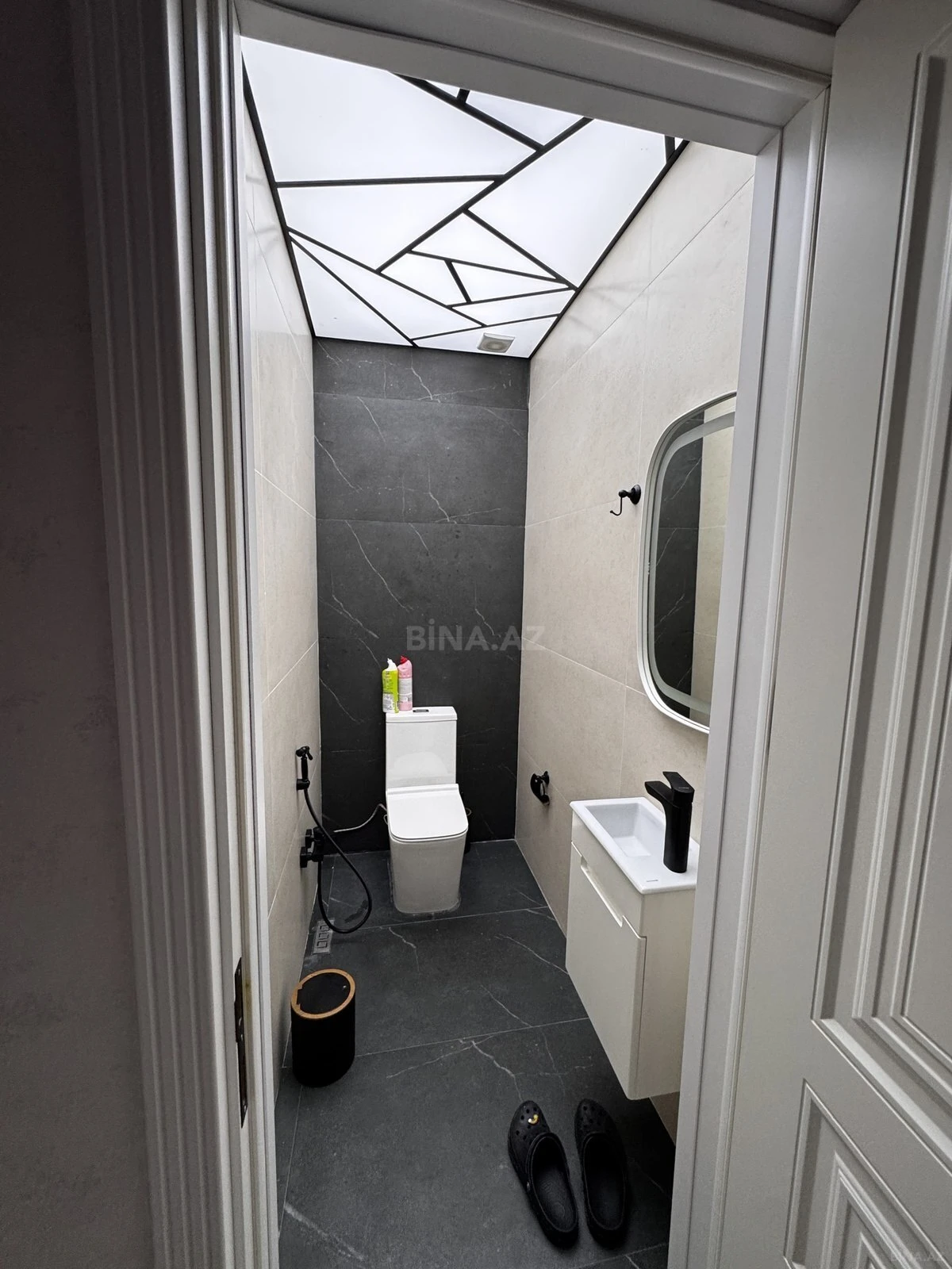 Satılır 3 otaqlı mənzil 130 m²