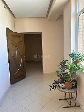 Satılır 3 otaqlı mənzil 135 m²