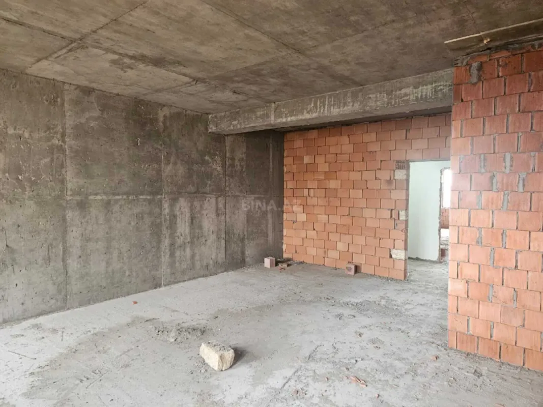 Satılır 2 otaqlı mənzil 67 m²