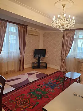 Kirayə verilir 2 otaqlı mənzil 74 m²