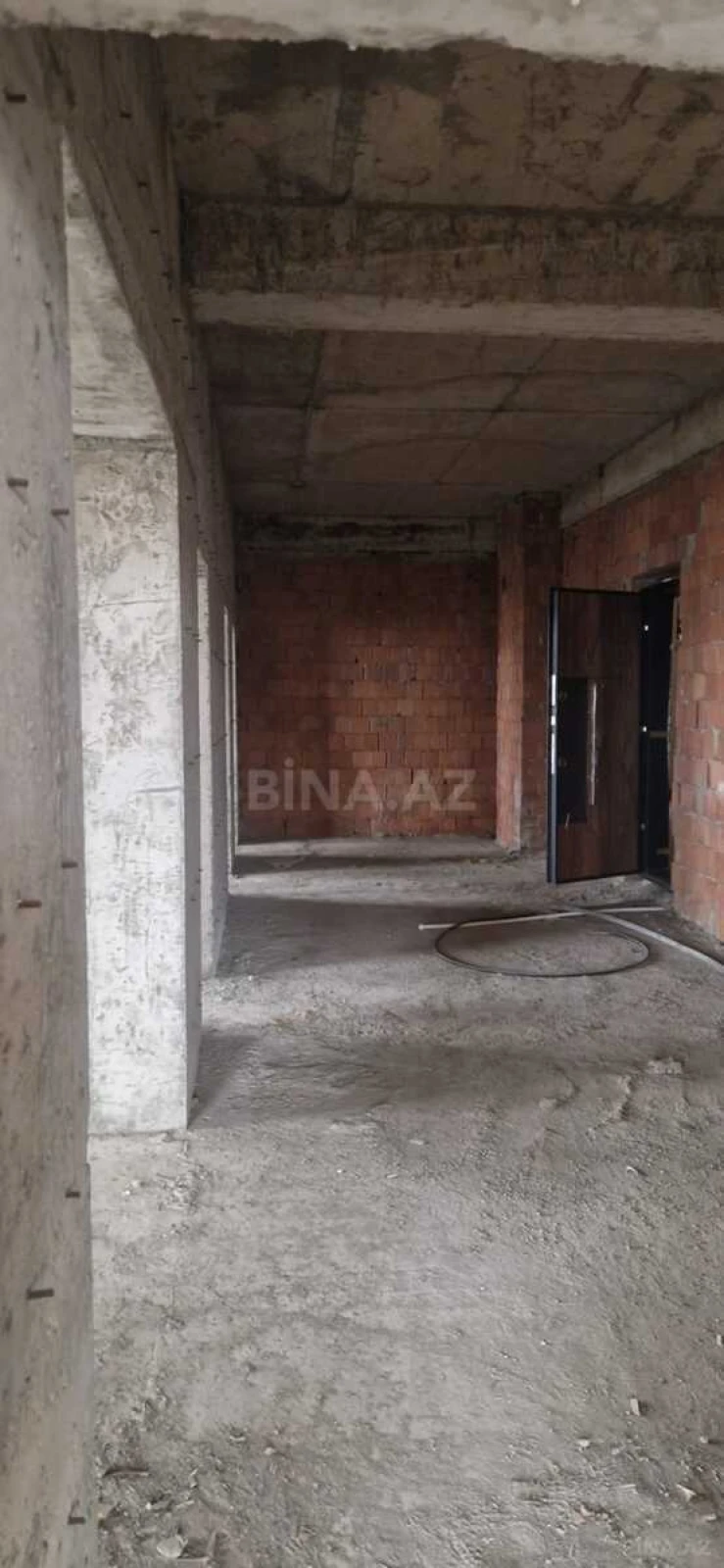 Satılır 3 otaqlı mənzil 102 m²