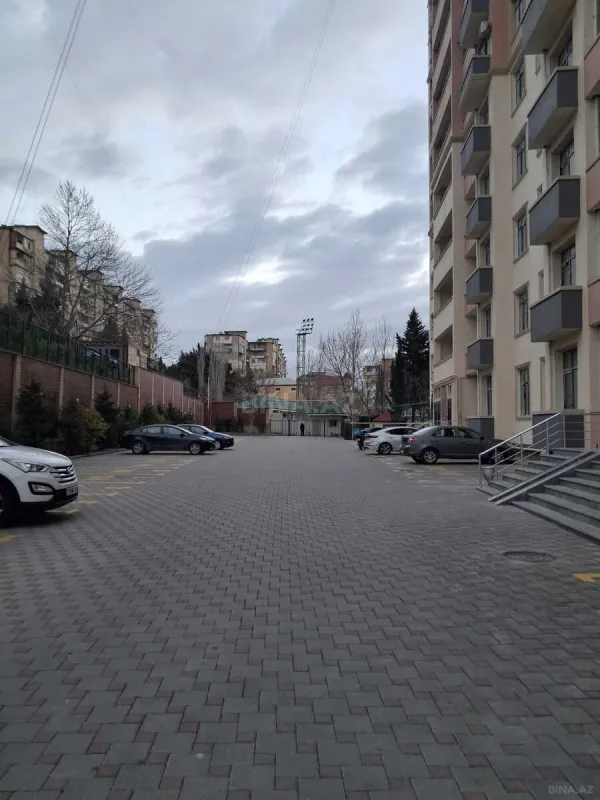 Satılır 2 otaqlı mənzil 100 m²