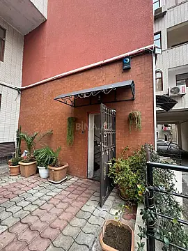 Satılır 3 otaqlı mənzil 153 m²