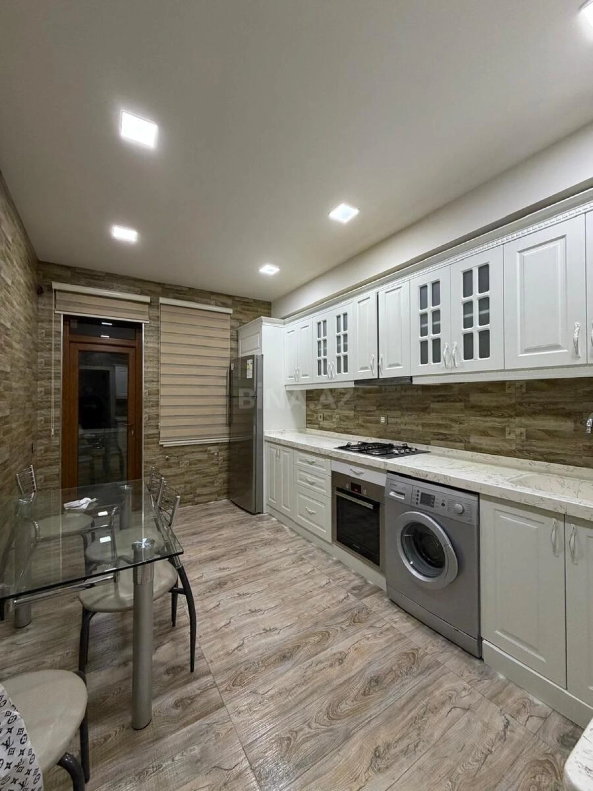 Satılır 3 otaqlı mənzil 83 m²