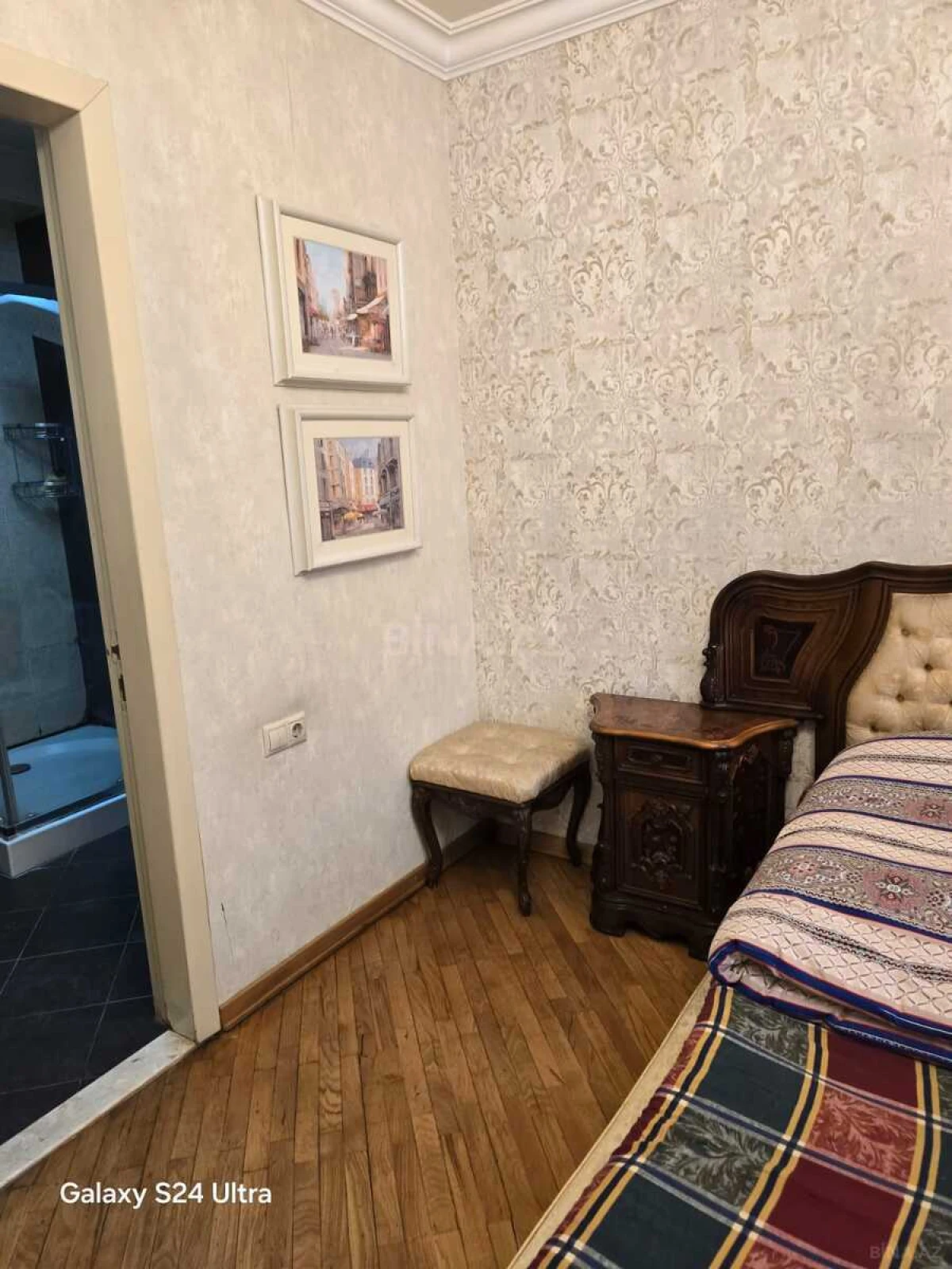 Kirayə verilir 4 otaqlı mənzil 250 m²