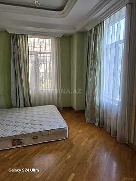 Kirayə verilir 4 otaqlı mənzil 250 m²