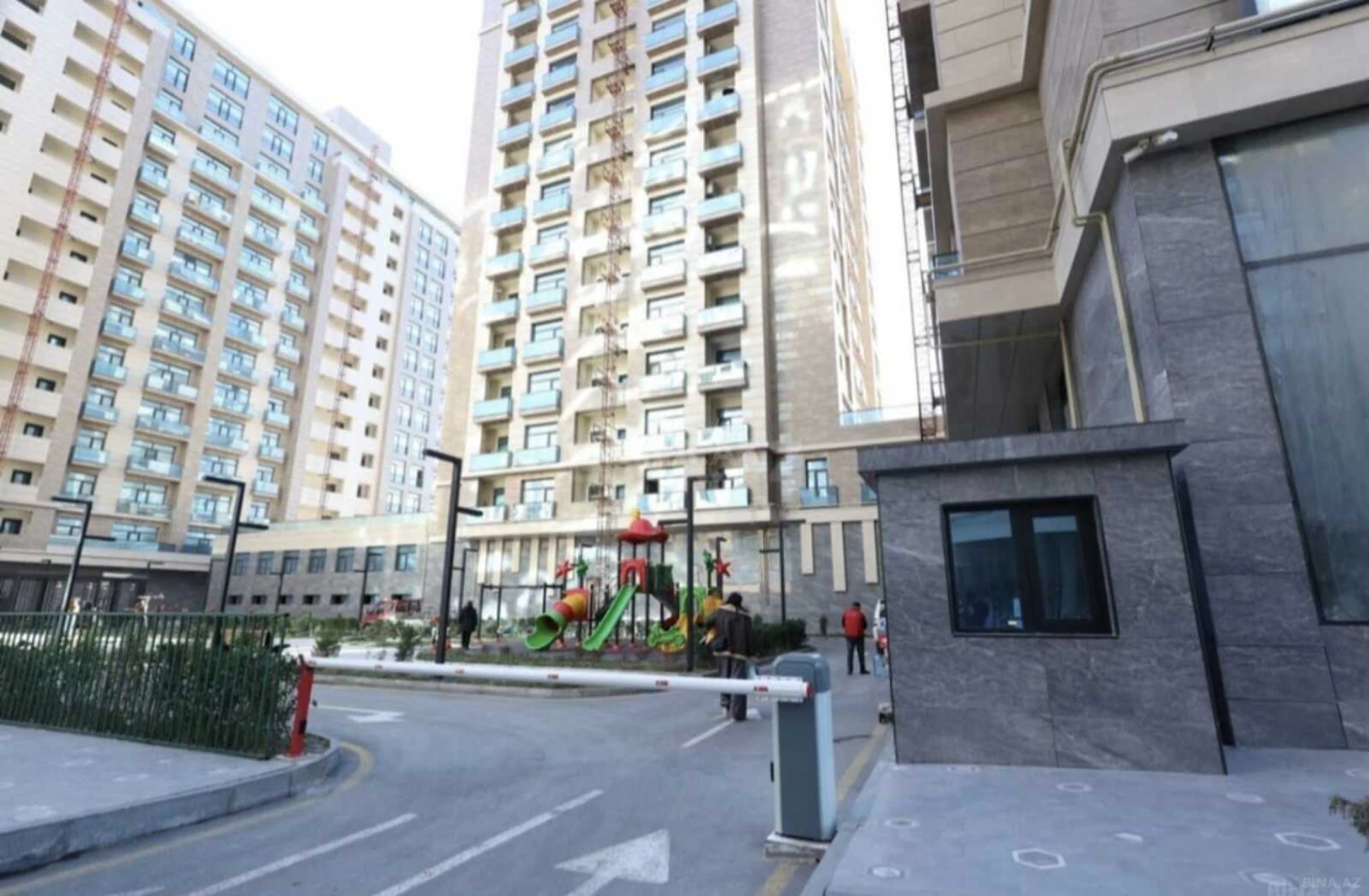 Satılır 3 otaqlı mənzil 97.2 m²